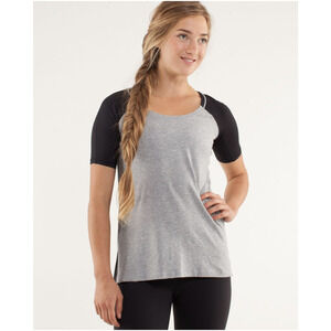 Lululemon Soft Loose Short Sleeve Baseball Tee 4 NWOT